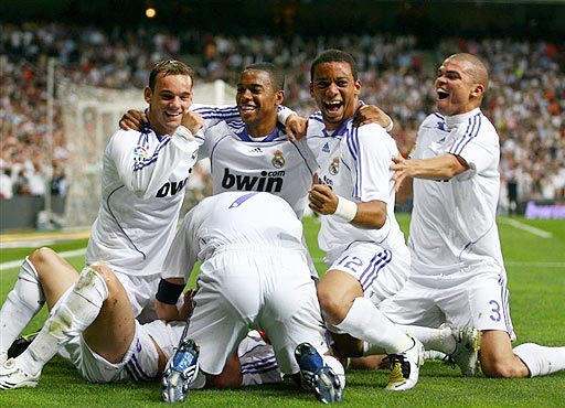 巴萨官方：佩德里肌肉不适，保险起见将无缘对阵黄潜（巴萨官宣：佩德里肌肉不适，谨慎起见缺席对阵黄潜）