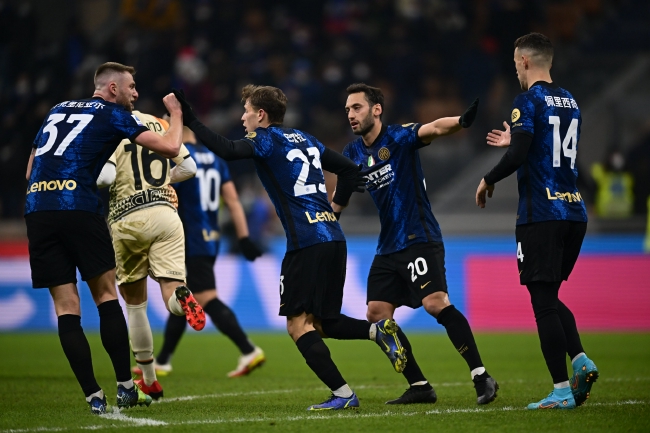 球场响彻 MVP 呼声