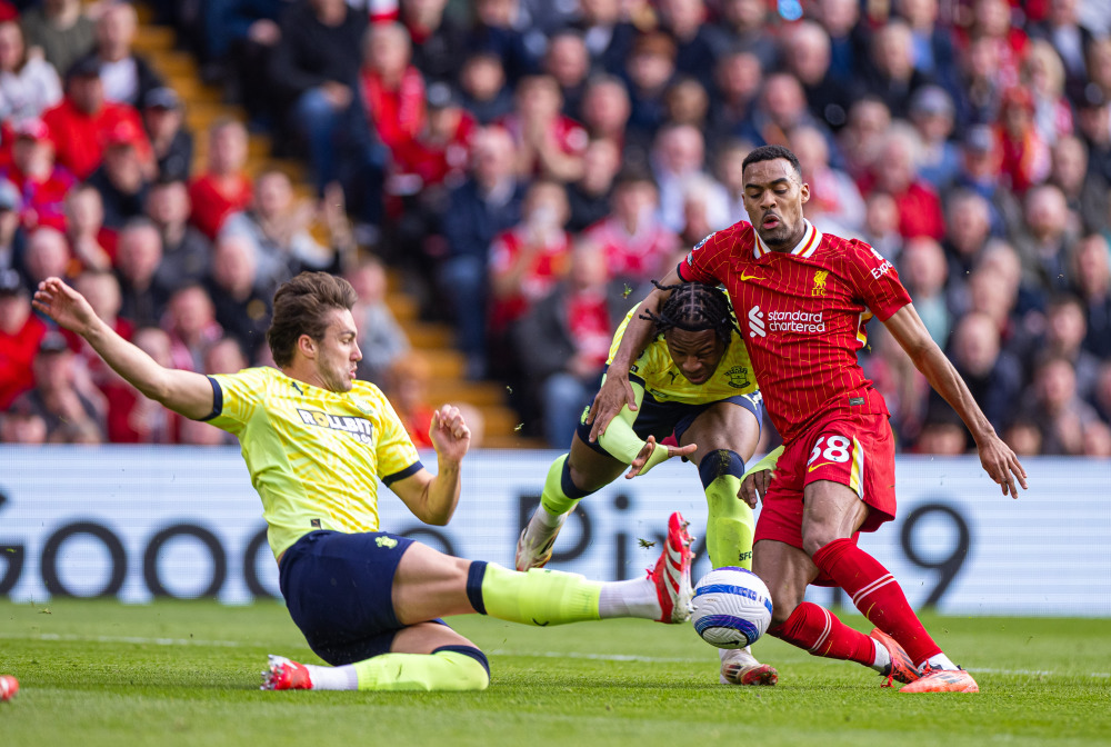 能否做到？拜仁有望成为首支欧冠客战巴黎取得三连胜的球队（纪录在望：拜仁剑指欧冠客场对巴黎三连胜首队）