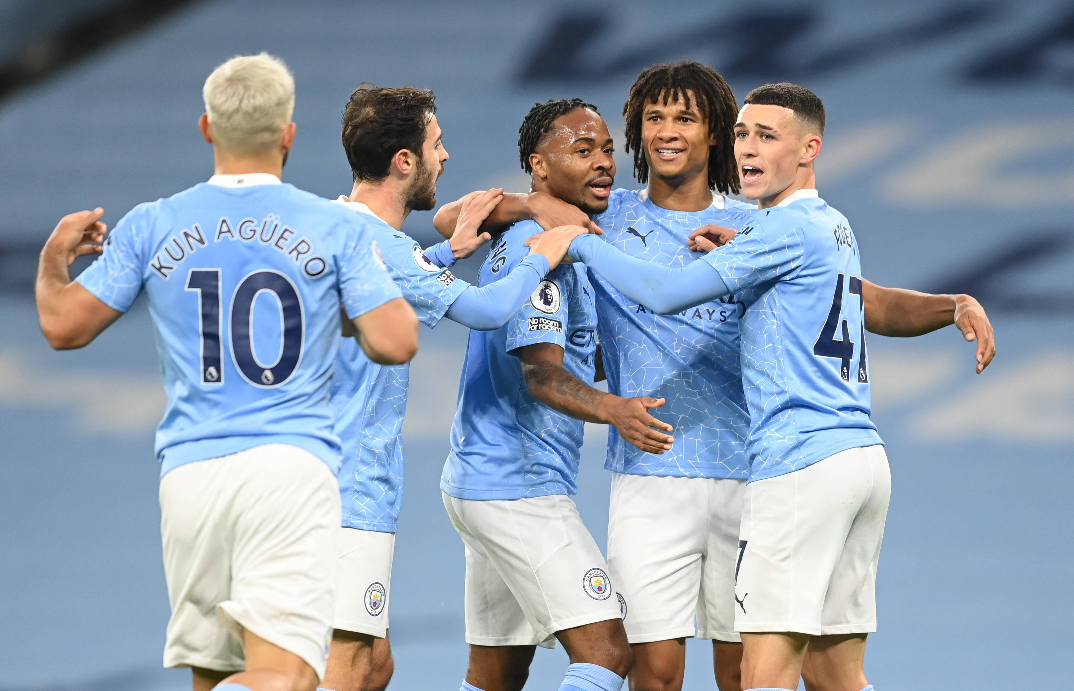 西甲半场：布坎南世界波破门，比利亚雷亚尔暂1-0赫塔菲（西甲半场战报：布坎南轰世界波破门，黄潜比利亚雷亚尔暂1-0领先赫塔菲）