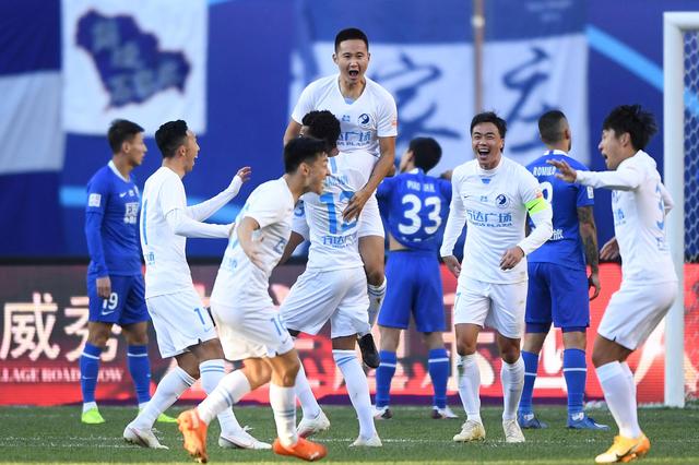 C罗：国家队没有谁是不可撼动的；球迷嘘我会帮我队友减轻压力