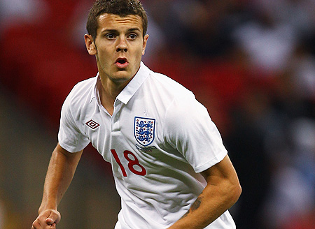 英媒：曼联拟定了约10人的引援名单，大部分来自其他联赛（英媒：曼联已拟定近10人引援清单，多数来自其他联赛）