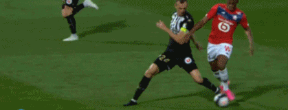 CBA：上海男篮主场大胜同曦