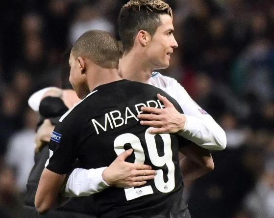 篮球篮网球员赛后接受采访分享心得