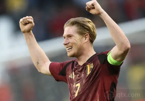 西甲焦点战：皇家奥维耶多步步紧逼马略卡，赛季前景扑朔迷离（西甲重磅对决：奥维耶多紧咬马略卡，赛季前景悬念陡增）