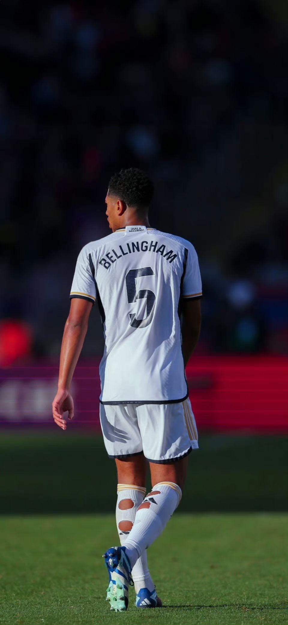 池忠国迎国安生涯200场里程碑，赛前热身获赠纪念球衣