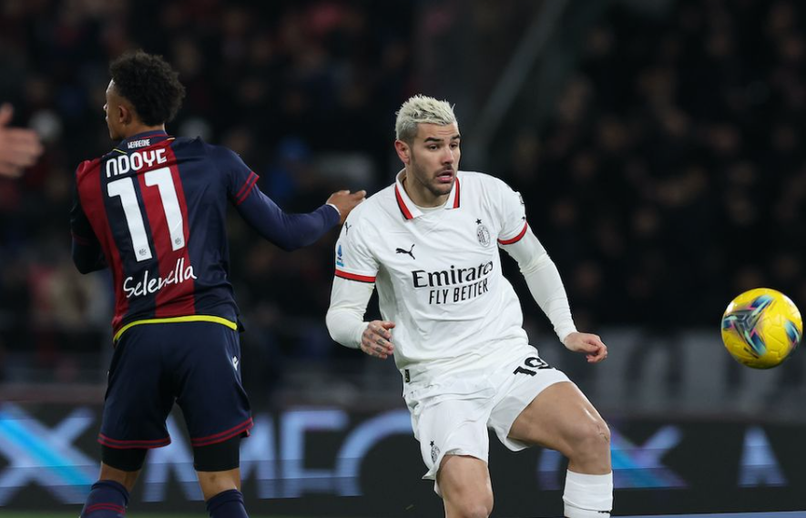 图赫尔：贝林厄姆被换下时很沮丧？因为他有一张黄牌